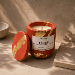 Bergamot, White Blossoms & Soft Musk — Ceramic Blossom Candle