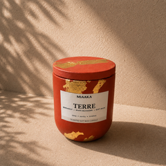 Bergamot, White Blossoms & Soft Musk — Ceramic Blossom Candle